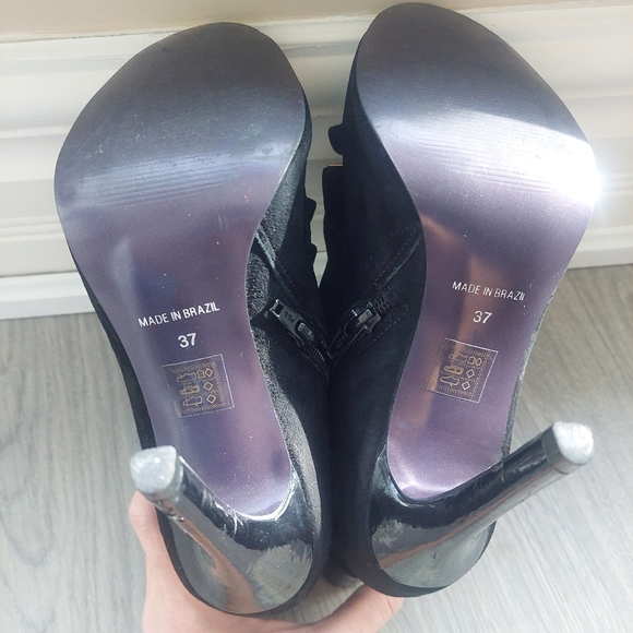 Woman boots. - Picture 7 of 7